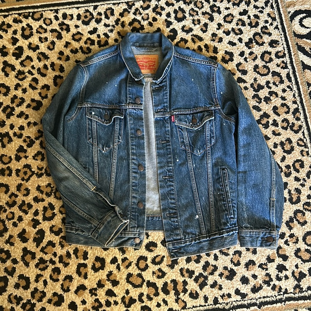 Medium Levi’s blue jacket with paint blotches